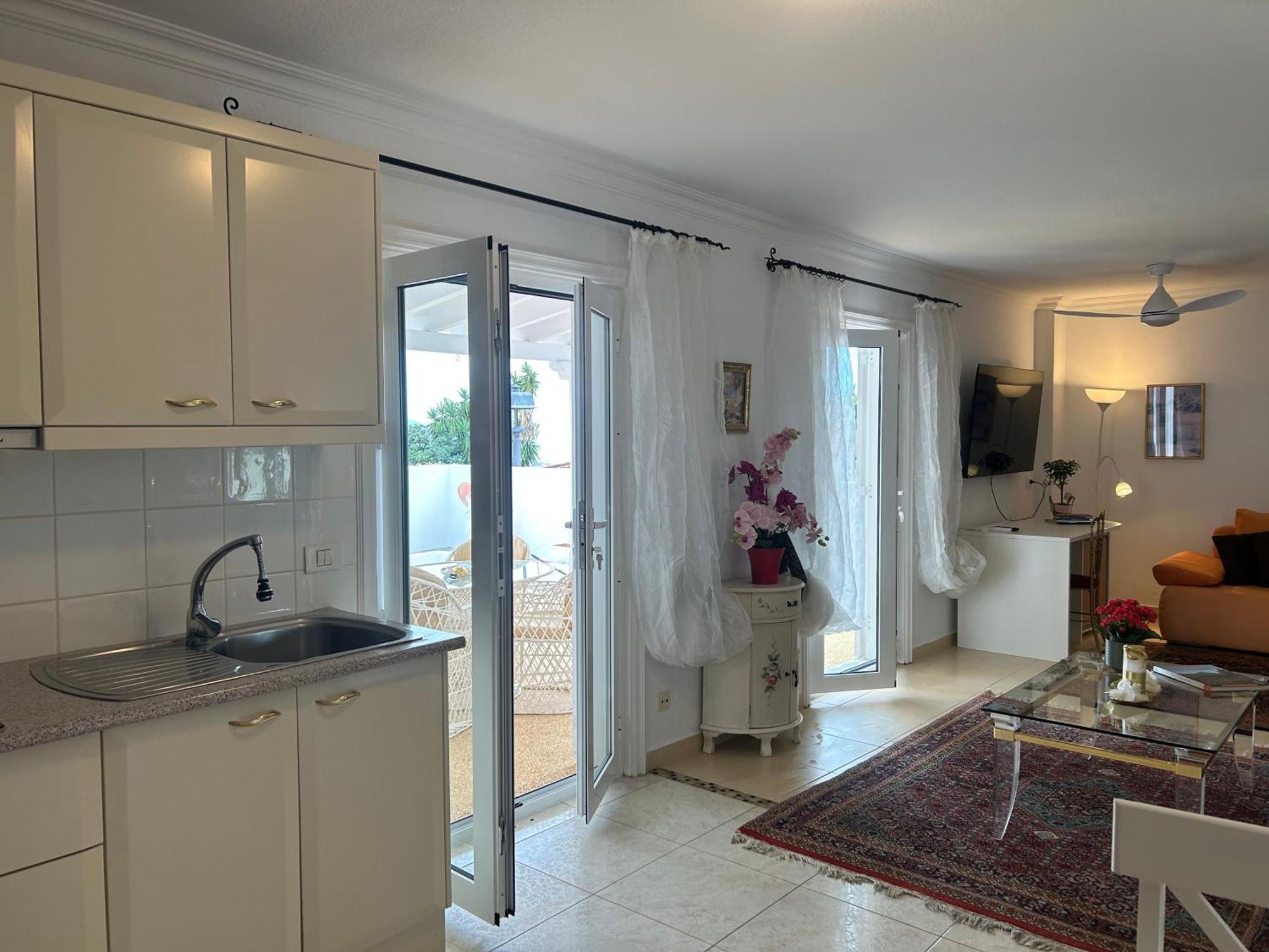 Schoenes Apartment - Ruhig - Aussenpool Ла Оротава Екстериор снимка